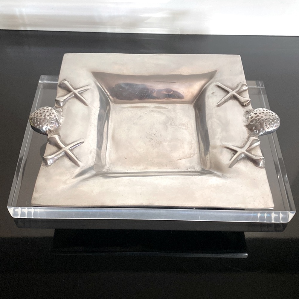 HOLLAND BOONE POLISHED PEWTER DECORATED SQUARE TRAY